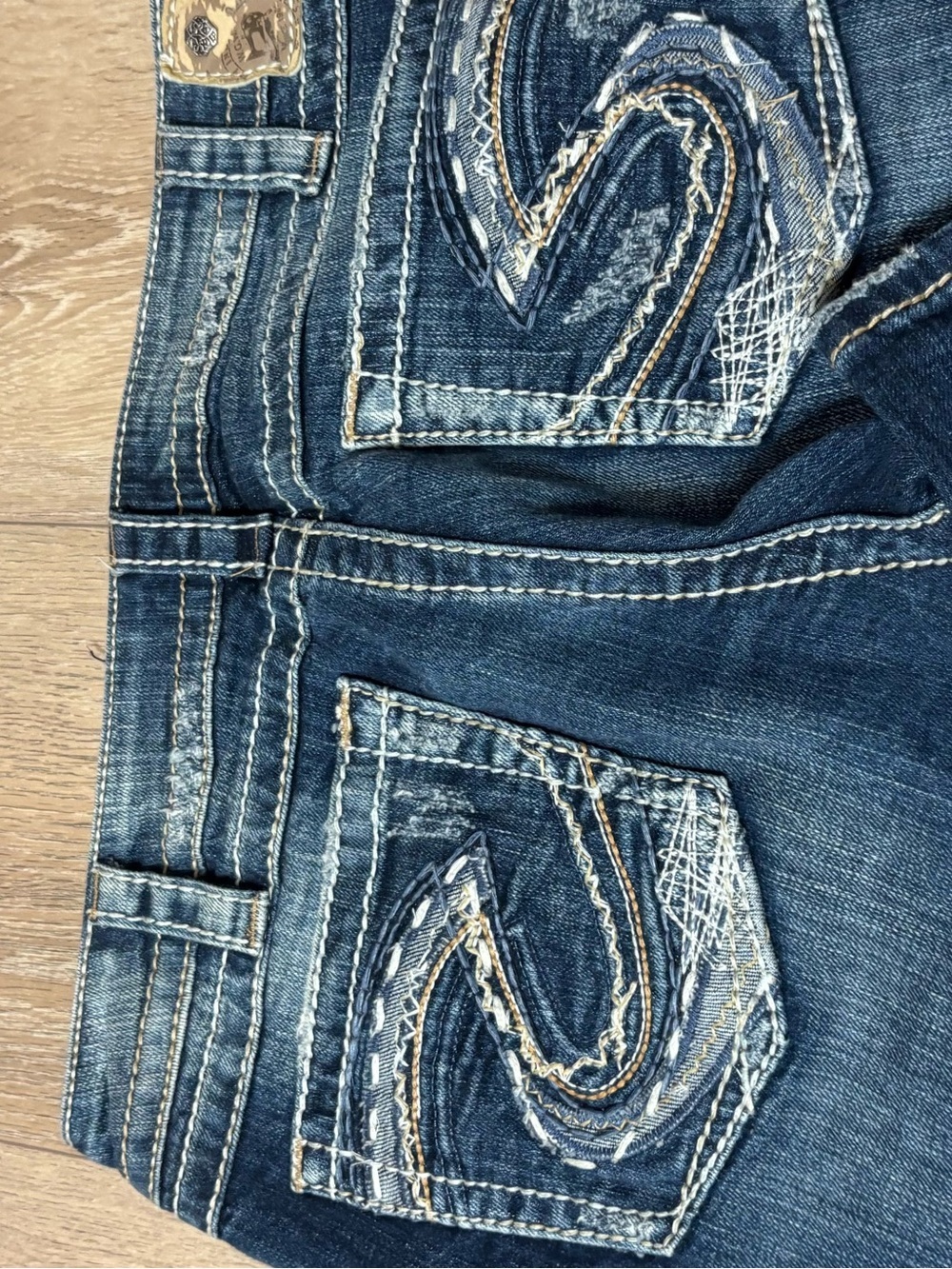 SILVER Jeans Womans Twisted
Jeans Bootcut Size 30x31 Excellent Low
Rise - Picture 4 of 8